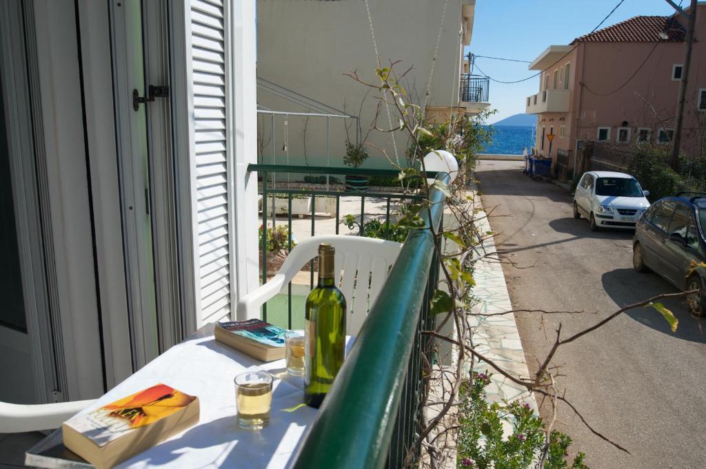 Konstantinos Apartments Agia Efimia Chambre photo