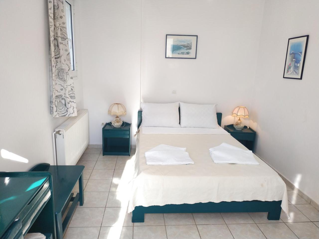 Konstantinos Apartments Agia Efimia Extérieur photo